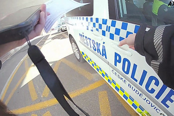 Žena překročila povolenou rychlost, spěchala do nemocnice Žena překročila povolenou rychlost, spěchala do nemocnice
